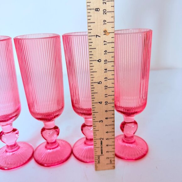 Romantic Ribbed Pink Glass Champagne Flutes Set of 4 Heart Stem Retro Cocktail - Picture 7 of 15